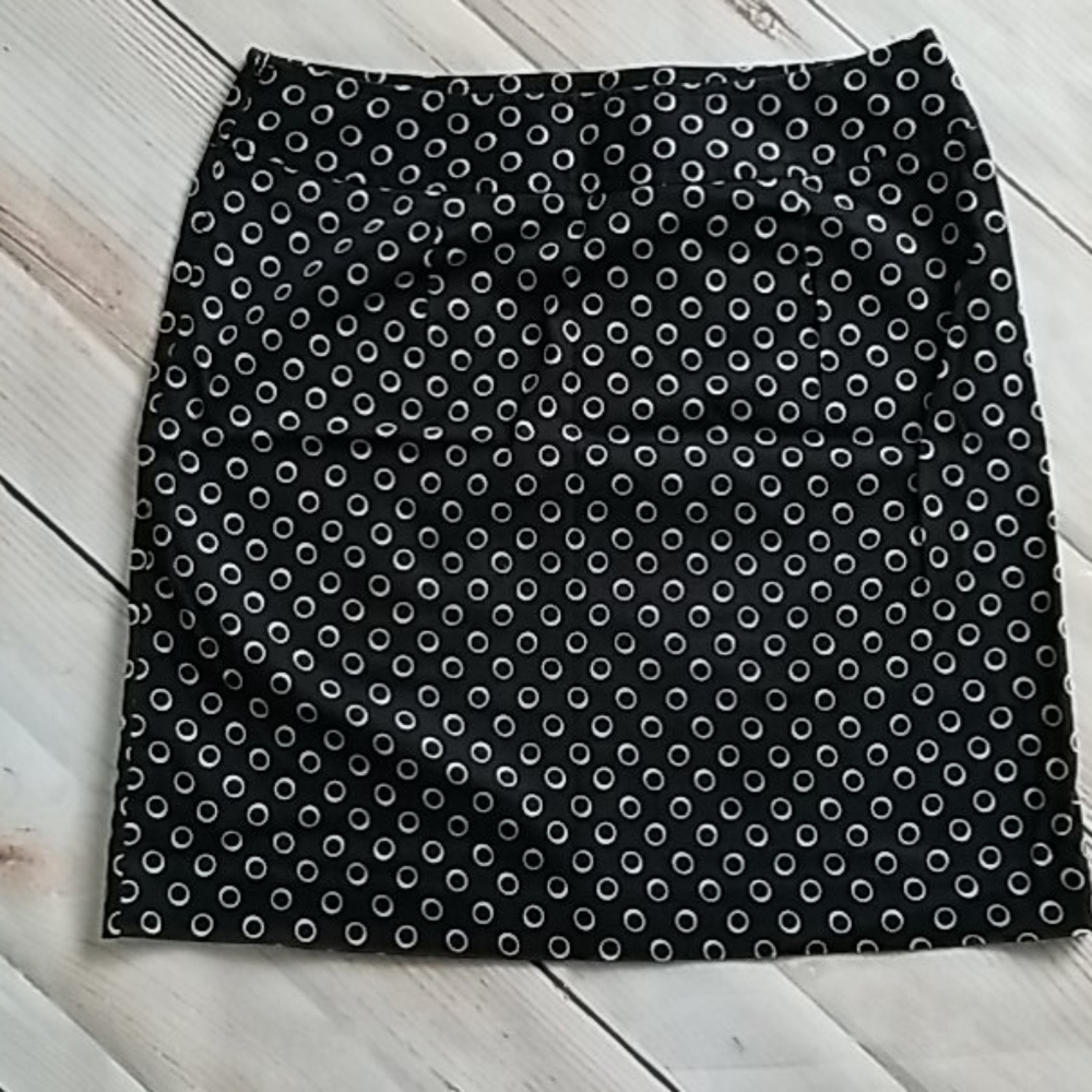 3/$28 Rafaella Black Midi Pencil Skirt Sz 8